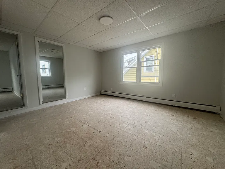 21 Manhan St #2L — Photo 6