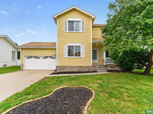 15234 Chalco Pointe Dr, Omaha, NE 68138