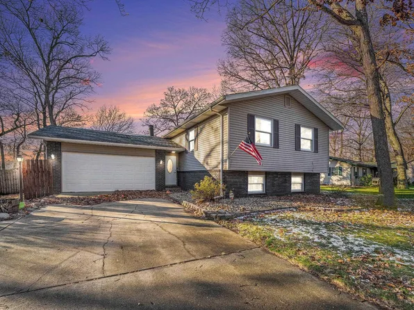 50801 Oak Tree Ln, Bristol, IN 46507