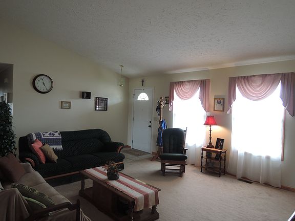 Entry living area