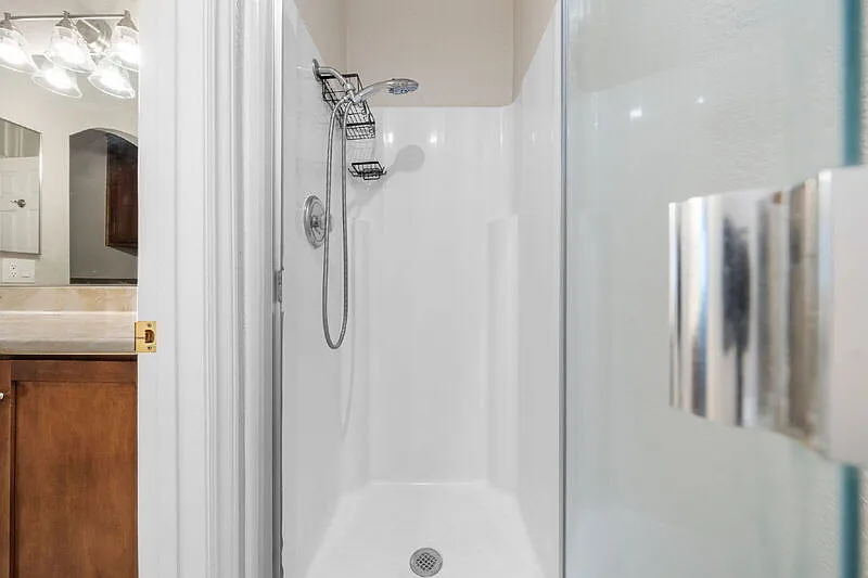 2 bed, 2.0 bath, 737 sqft, $2,295 — Photo 4