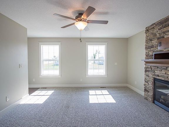 3rd image of 3216 NW Trestle Point Dr
