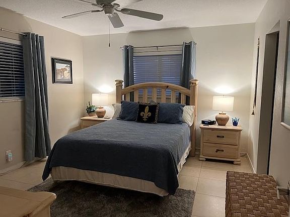Queen bedroom