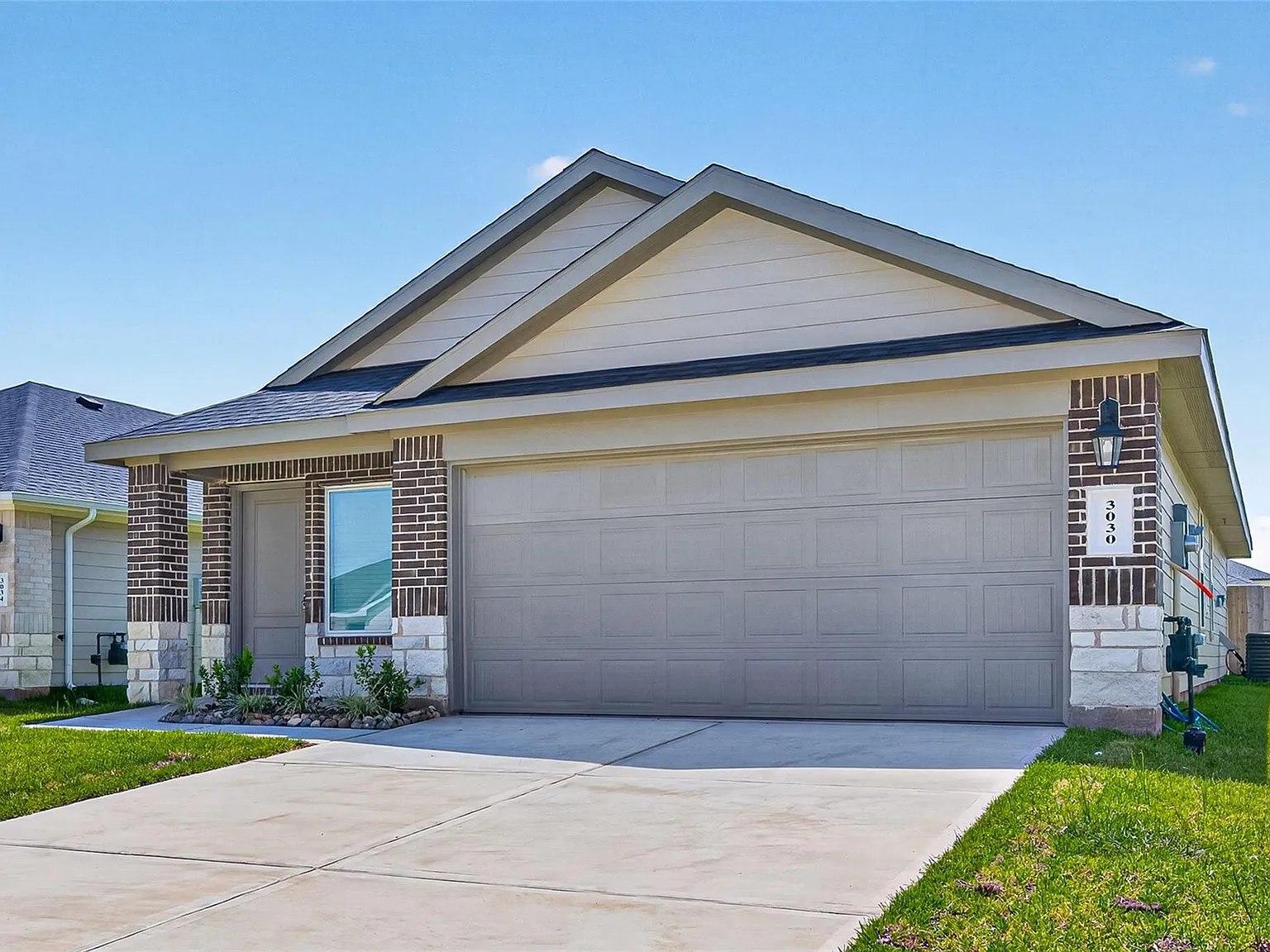 3 bed, 2.0 bath, 1535 sqft, $2,095 — Photo 4