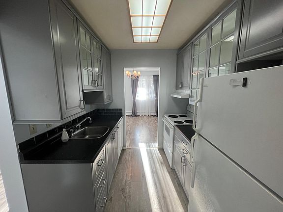 Opposite side kitchen view