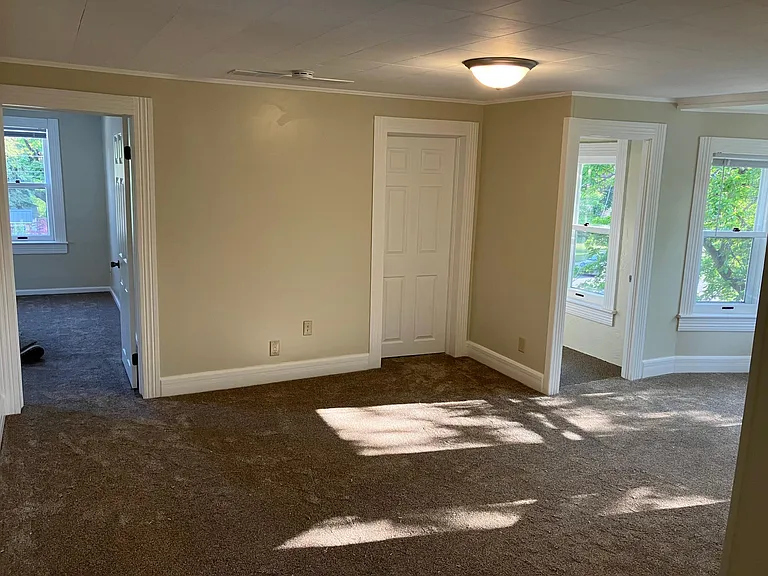 462 W Oakland Ave — Photo 11