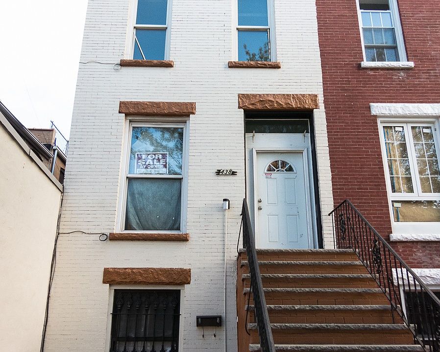1st image of 438 Marion St APT 1