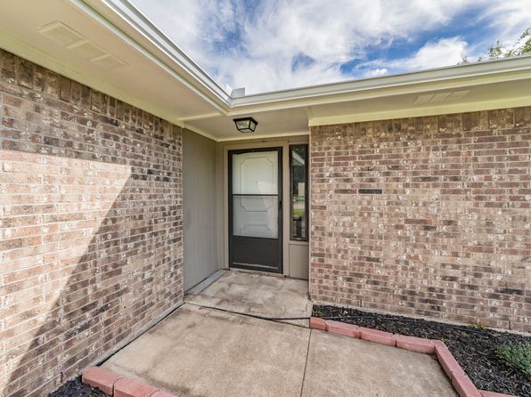 814 Villa Ridge Dr