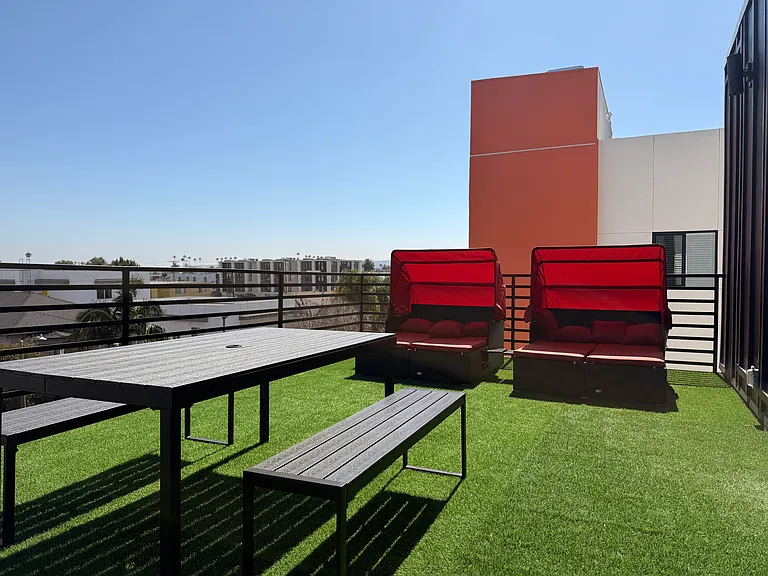 Trojan Terrace — Photo 23