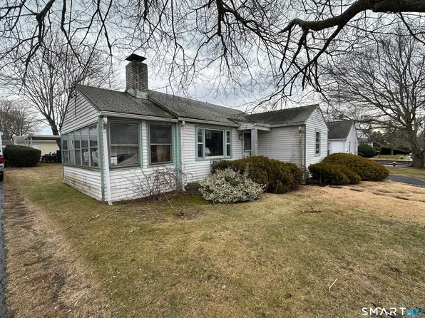 42 South Washington Avenue, East Lyme, CT 06357