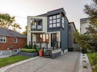 8 Dunkirk Rd, Toronto, ON M4C2L9