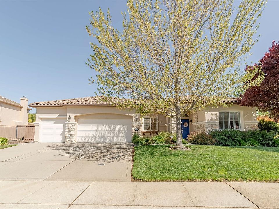 1st image of 810 Fairchild Ct