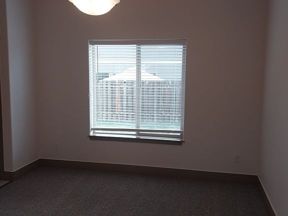 3rd image of 1116 SE Millwright Ave