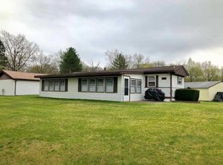 5821 E Fir Dr, Monticello, IN 47960