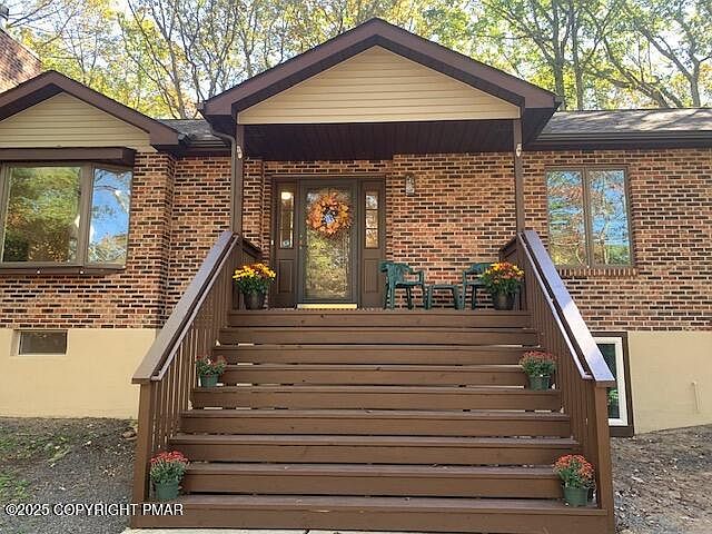 1st image of 90 Midway Dr