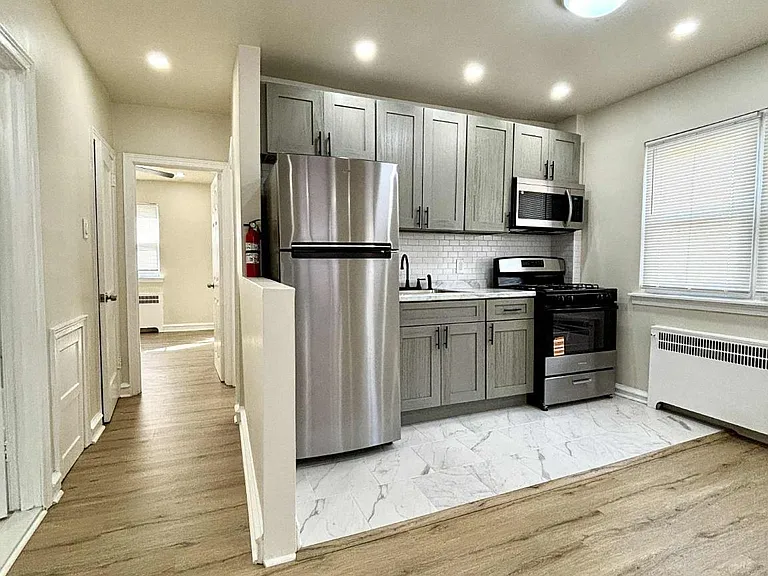 6644 Hollis St #1 — Photo 8