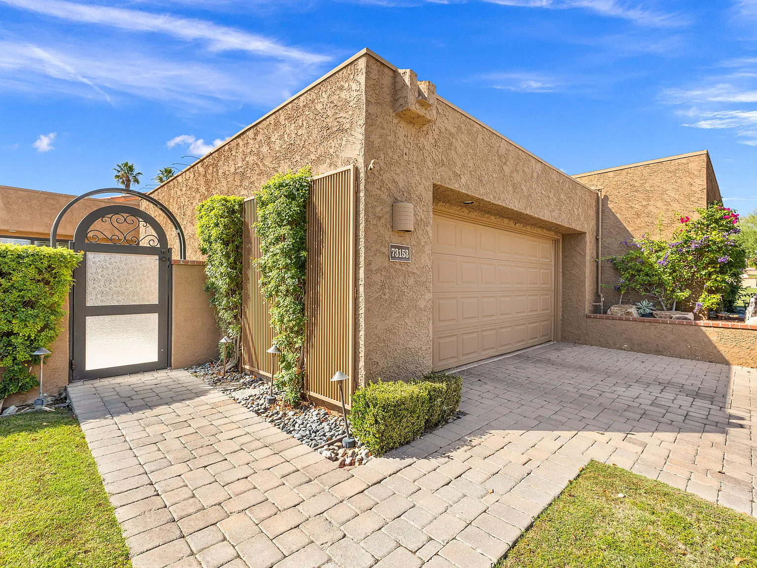 2 bed, 1585 sqft, $4,995 — Photo 3