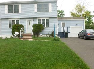 34 Victory Pl, East Brunswick, NJ 08816