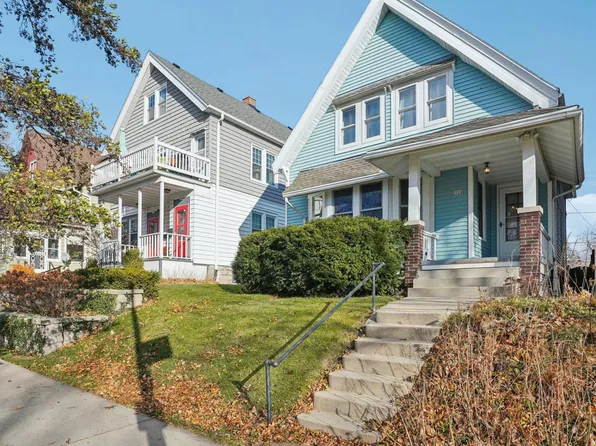 2924 North Cambridge AVENUE, Milwaukee, WI 53211