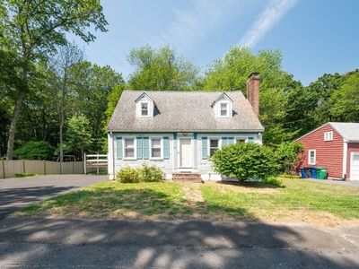 98 John Carver Rd, Reading, MA, 01867