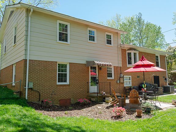 3rd image of 7432 Folger Dr