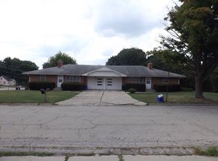 1421 Sequoia Rd, Rockford, IL 61108