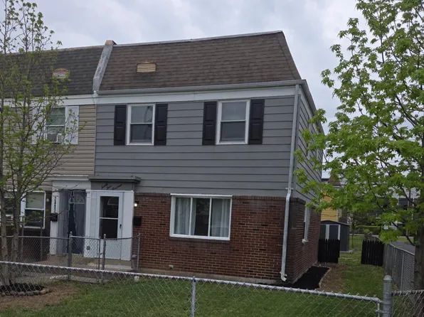 2400 Airacobra St, Levittown, PA 19057