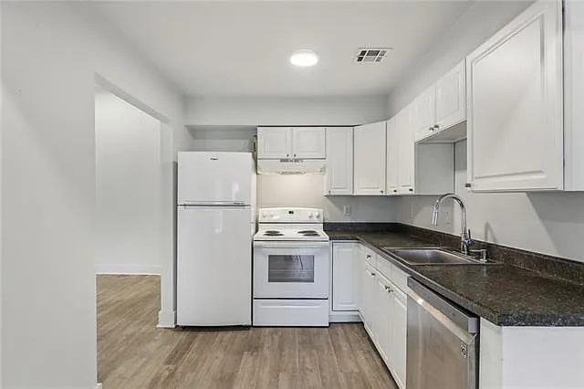 3942 Laurel St #D — Photo 3