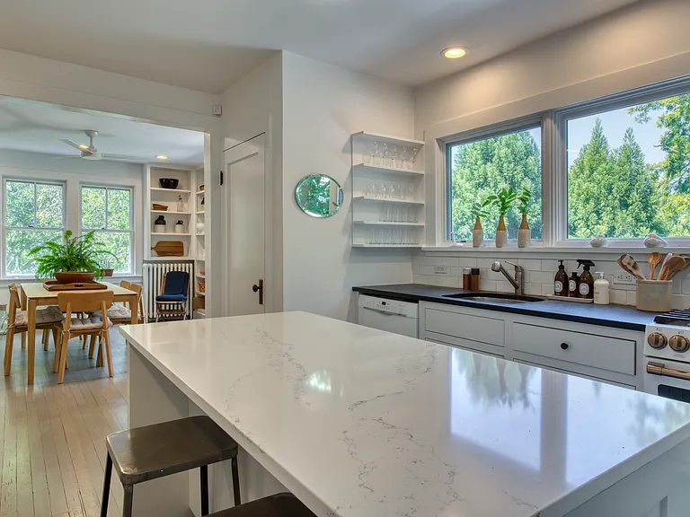67 Jermain Ave — Photo 6