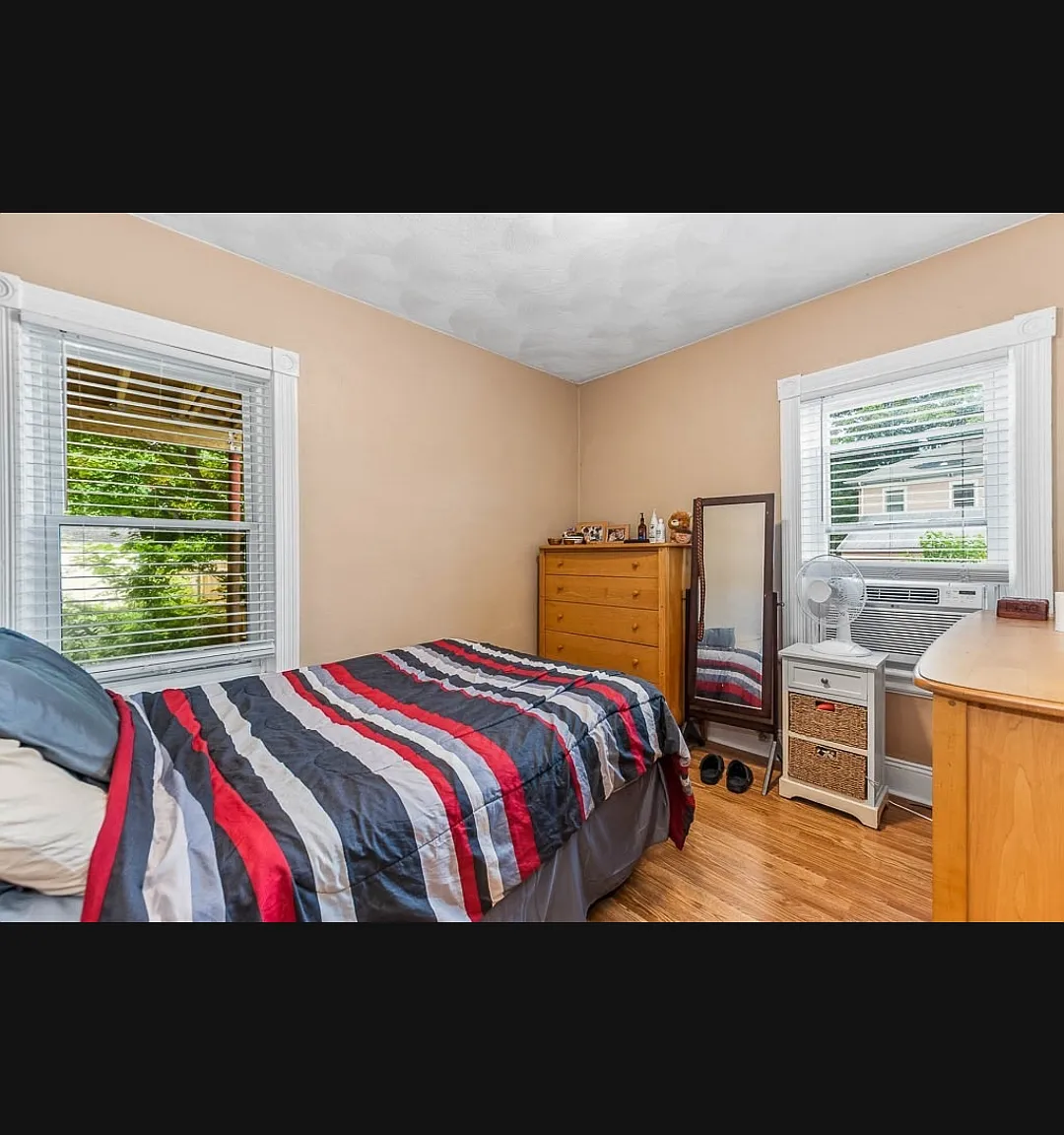 2 bed, 1000 sqft, $2,000 — Photo 3