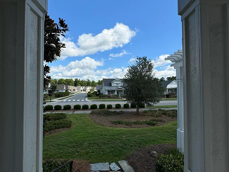 819 Meadowsweet Ln — Photo 33