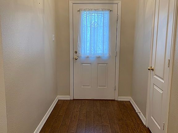 3rd image of 6214 Bentwood Dr