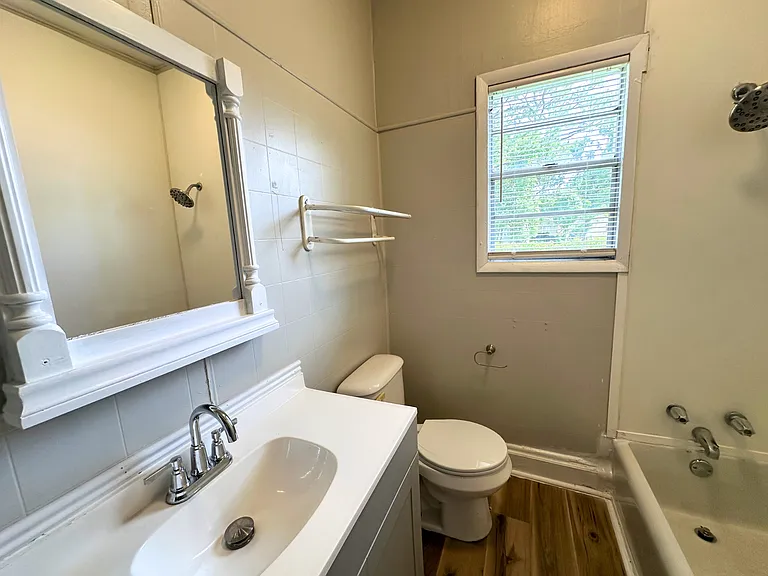 706 Cherokee St — Photo 13
