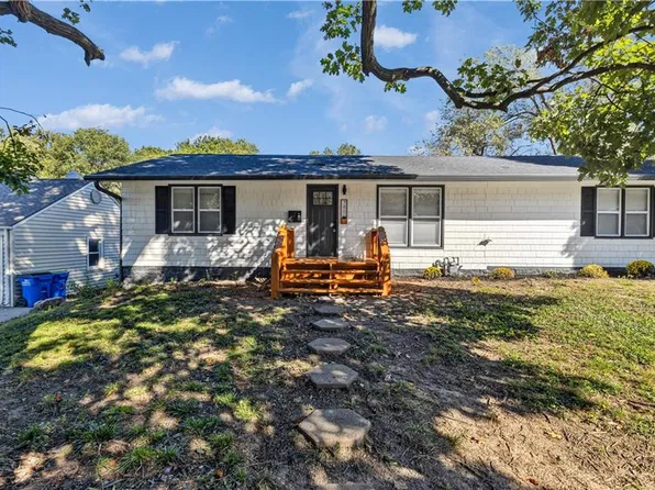 7800 W 59th Ter, Overland Park, KS 66202