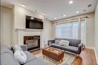 653 W Belmont Ave #1 — Photo 6