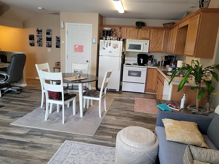 1207 SE Village View Ln — Photo 4