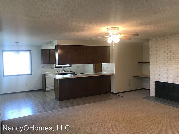5th image of 4304 NE 39th Ave