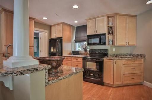 4th image of 174 State St Unit 6