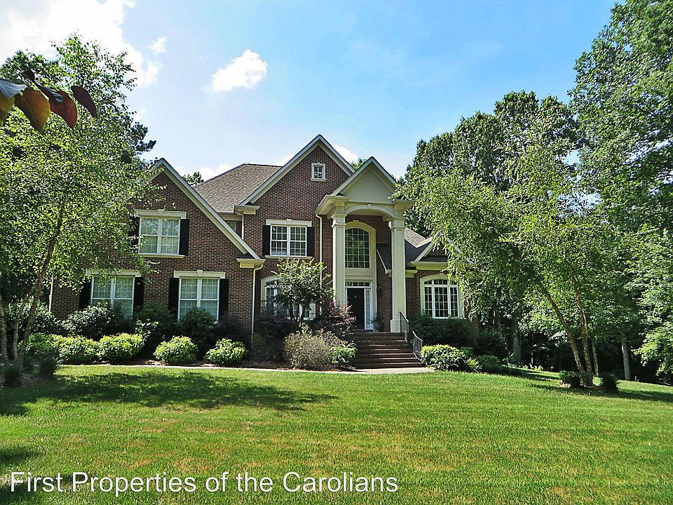 1st image of 825 Coolwater Ct