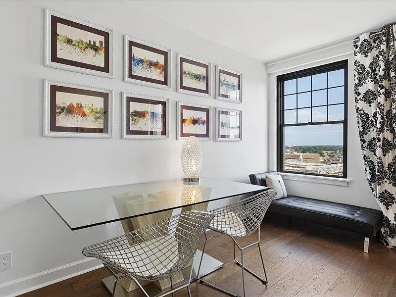 1 bed, 1.0 bath, 744 sqft, $1,050 — Photo 3