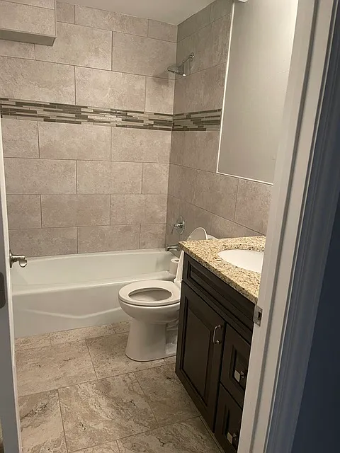 2 bed, 950 sqft, $2,140 — Photo 3
