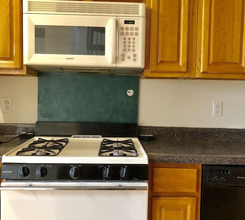2nd image of 528 Bergen St APT 4B