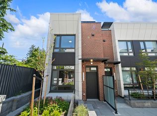 6272 Oak St, Vancouver, BC V6M2V5