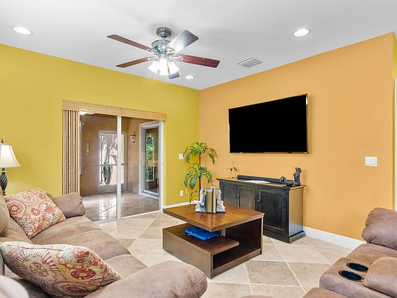 3rd image of 932 SW 30th Street