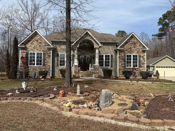 4501 Gresham Dr, Oxford, NC 27565