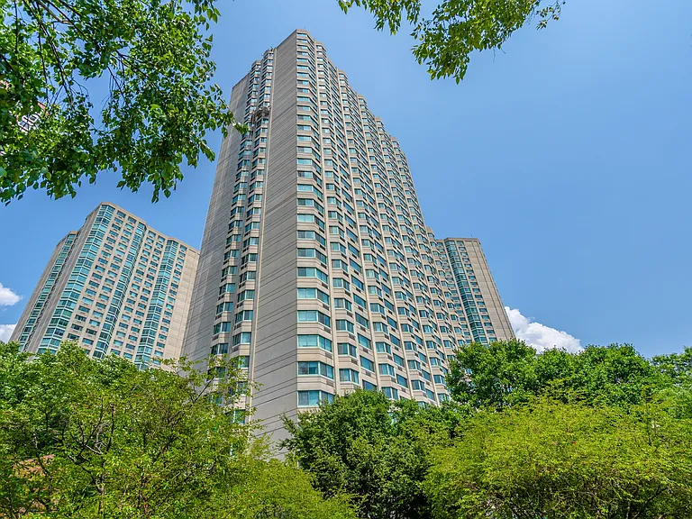Riverside's stunning exterior right by the Hudson Riverfront Walkway