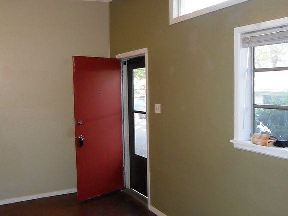 4th image of 1905 Anita Dr APT 3