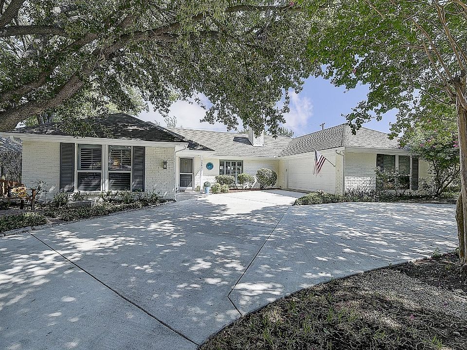 1st image of 3813 Wooded Creek Dr