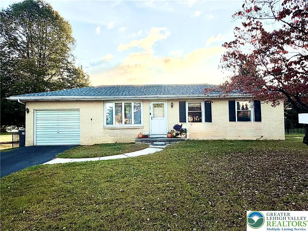 37 S Herbein Dr photo 1