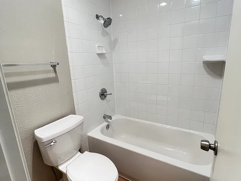 2102 Richwood Dr — Photo 18